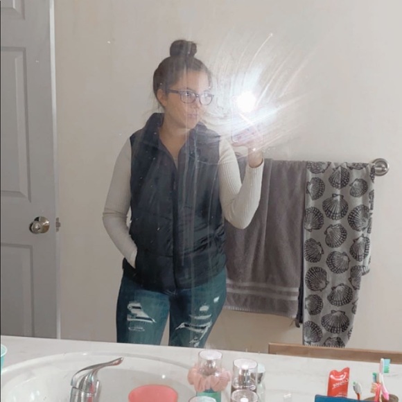 Meet your Posher, Hannah - Picture 7 of 12